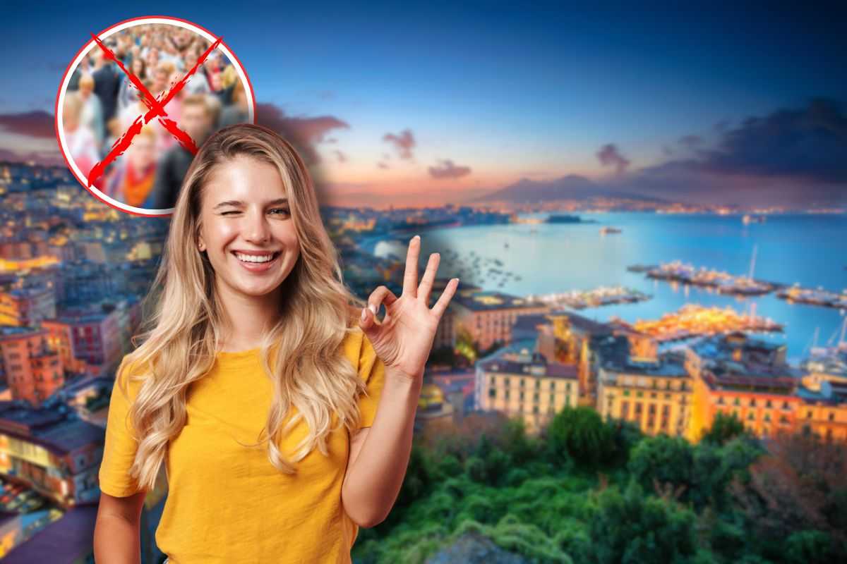 napoli su sfondo, x rossa su folla e donna sorridente che fa ok con le mani