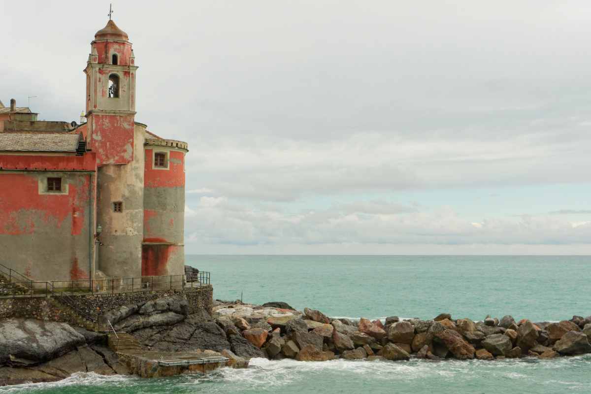 La chiesa di San Giorgio a Tellaro