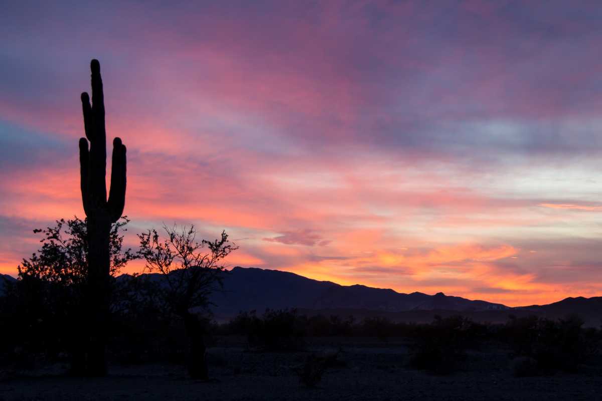 silenzioso tramonto a quartzsite