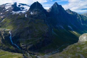 vista della Trollstigen e delle montagne circostanti
