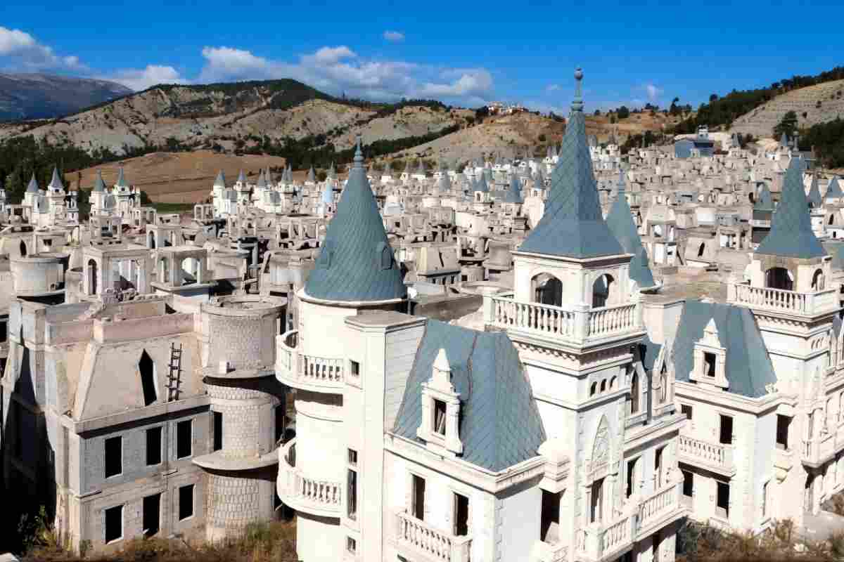 La città fantasma di Burj Al Babas
