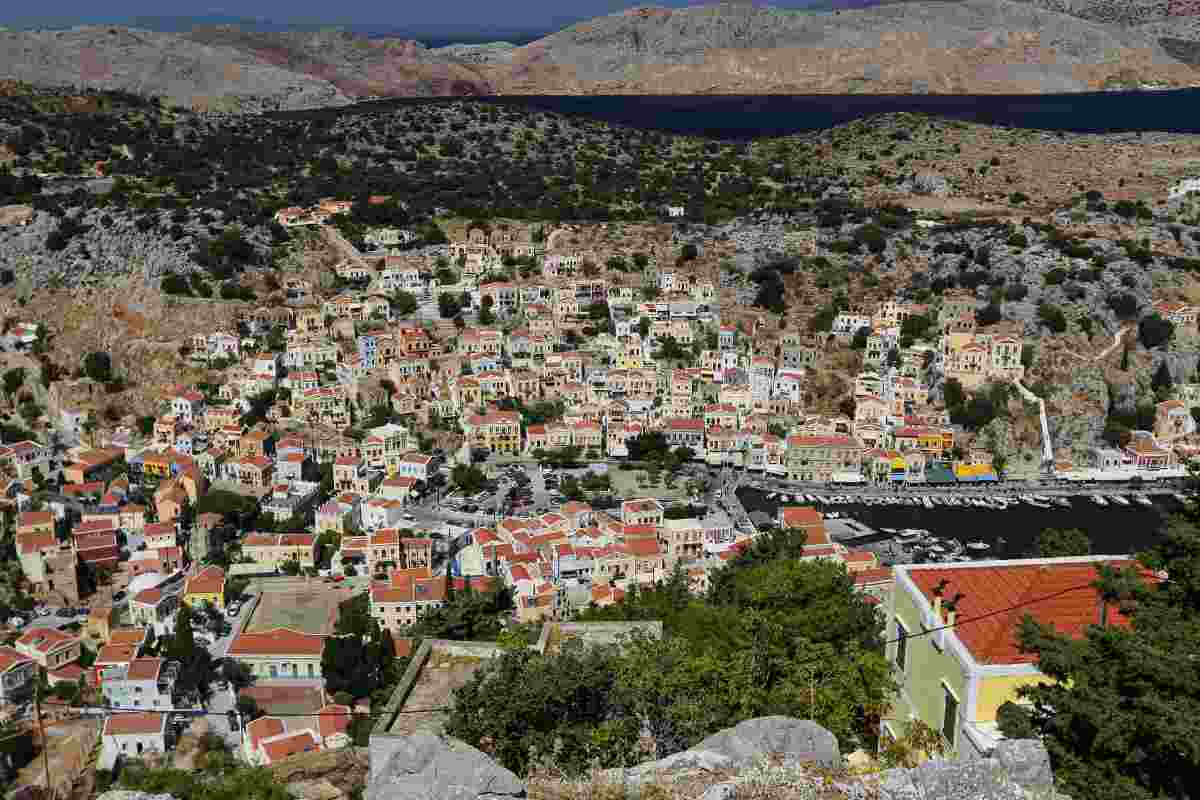 isola di simy vista dall'alto