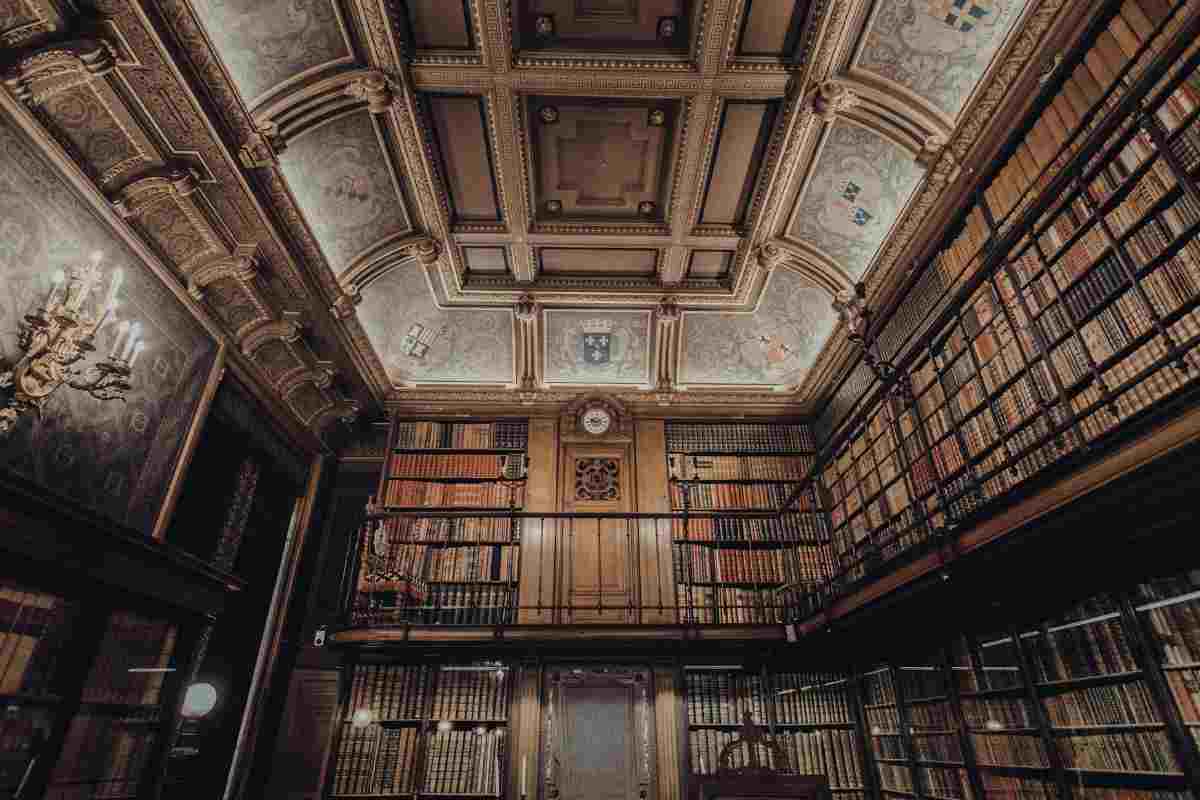 una biblioteca antica