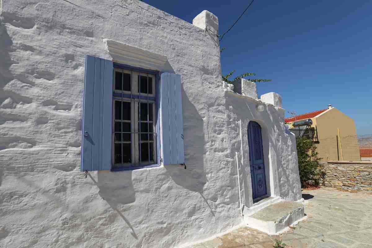 una casa sull'isola di simy