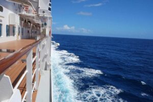 vista mare da nave da crociera