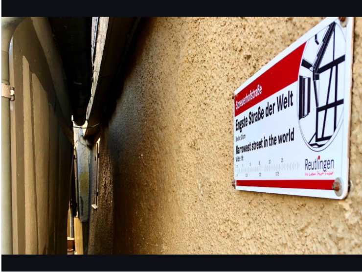 strada più stretta al mondo