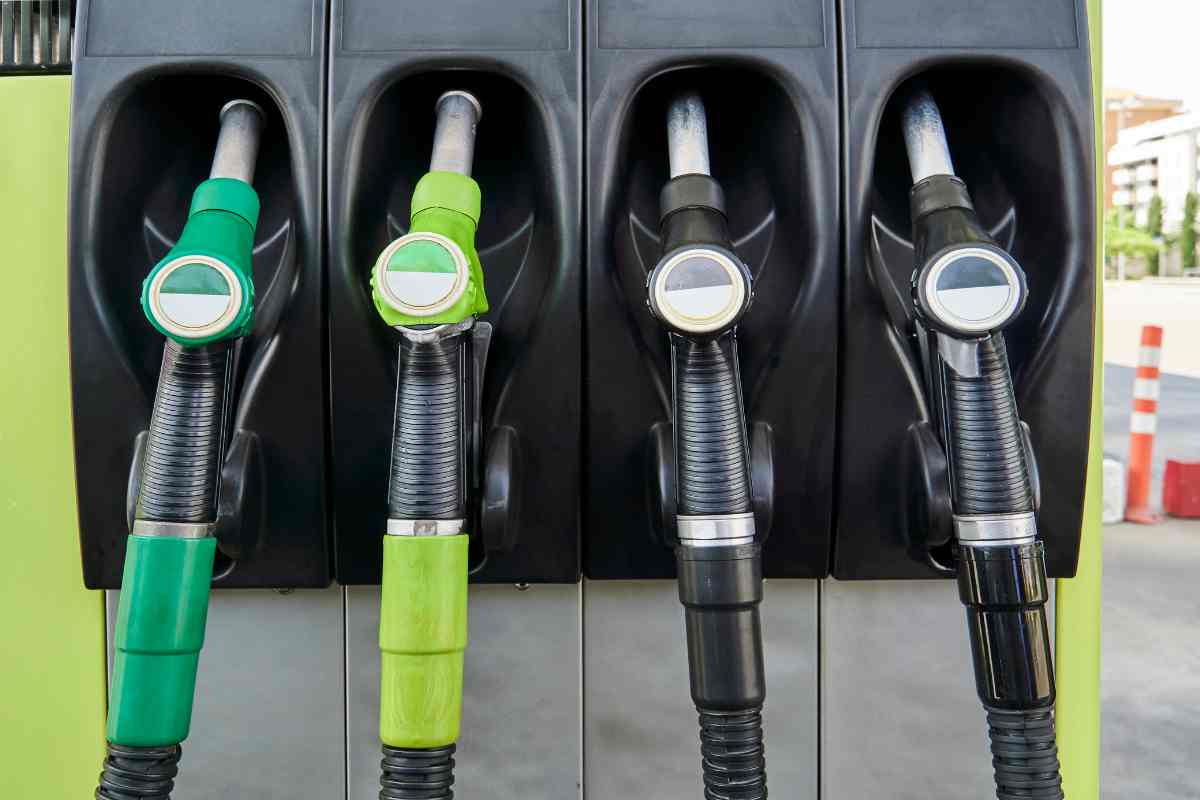 carburanti al distributore